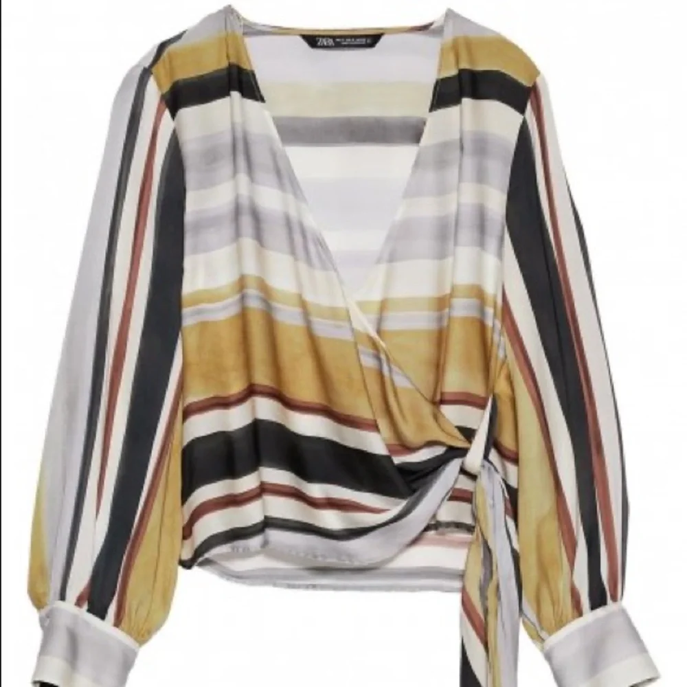 Sateen wrap blouse - Picture 8 of 11